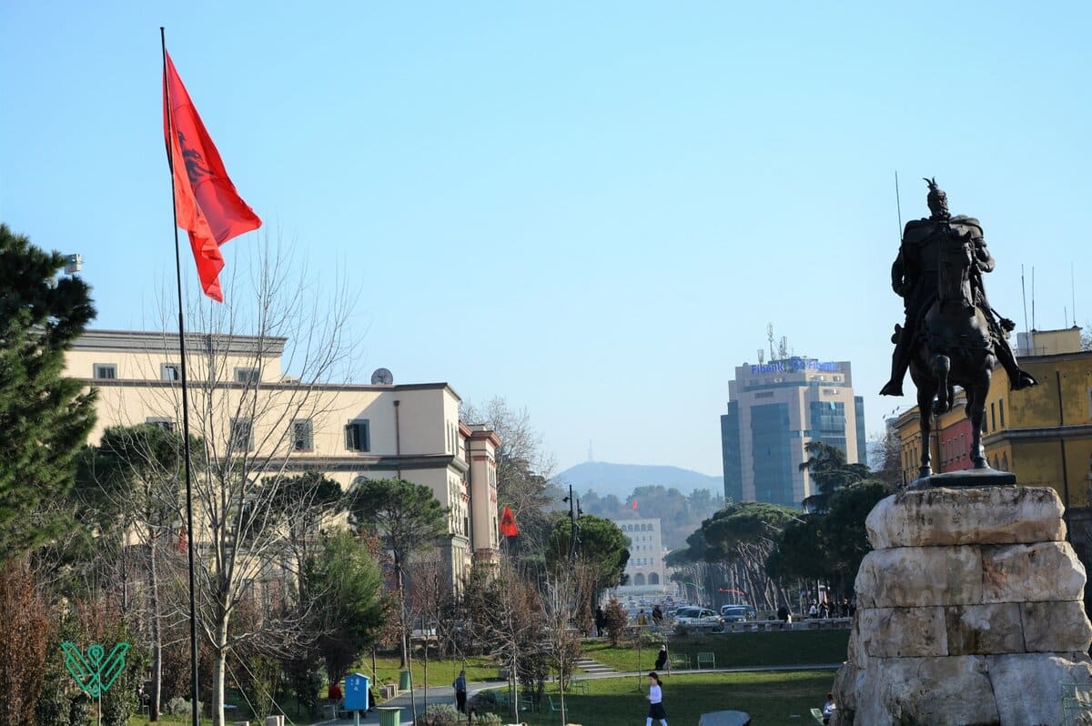 Statuja e Skënderbeut
