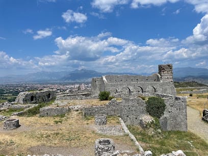 Shkodra: nga Pedonalja te Rozafa